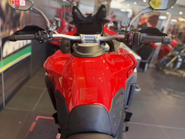 2025 DUCATI RED Ducati Multistrada V4 Rally SPOKES WHEELS