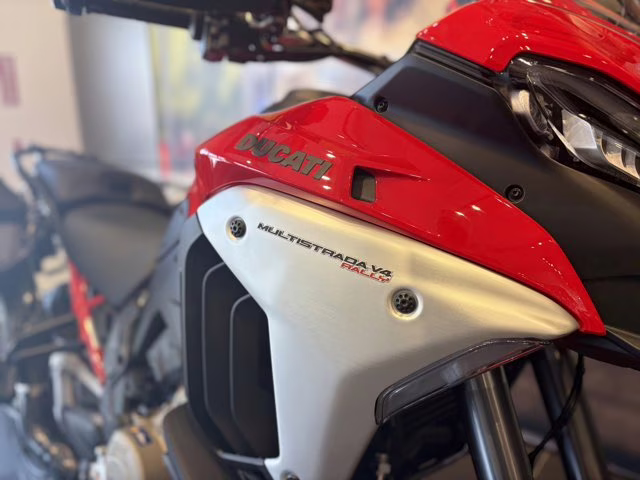 2025 DUCATI RED Ducati Multistrada V4 Rally SPOKES WHEELS