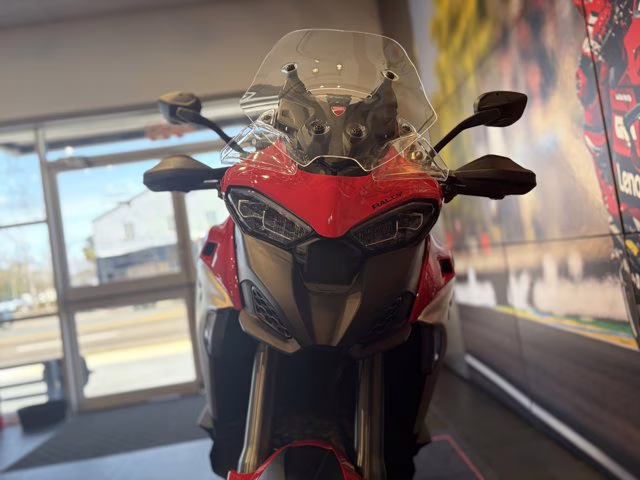 2025 DUCATI RED Ducati Multistrada V4 Rally SPOKES WHEELS