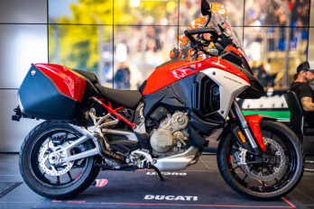 2024 RED Ducati MULTISTRADA V4 S TRAVEL RADAR