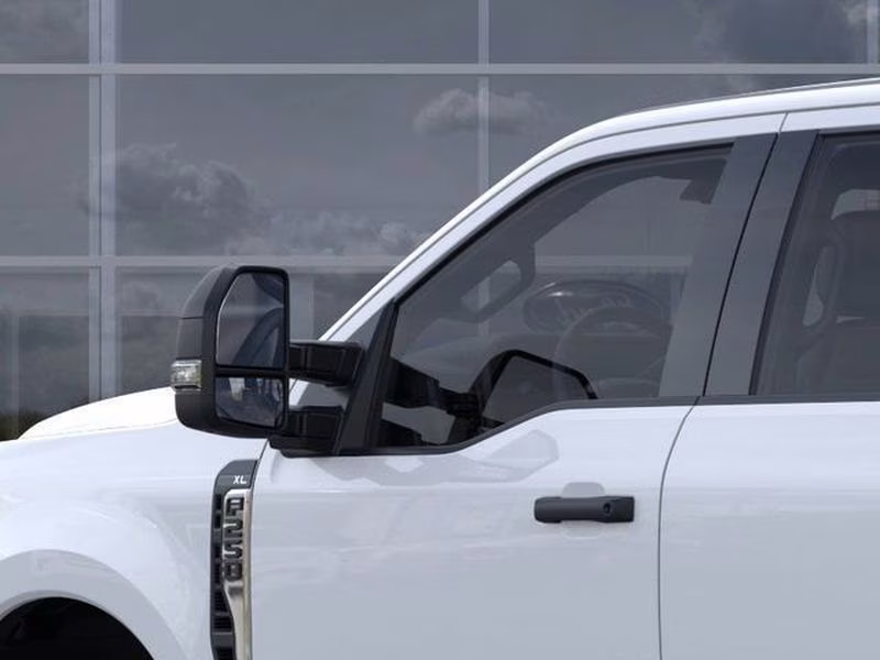 2026 Oxford White Ford Super Duty F-250 SRW XL 4X4 Truck