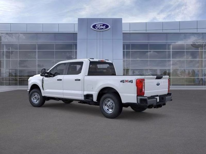 2026 Oxford White Ford Super Duty F-250 SRW XL 4X4 Truck