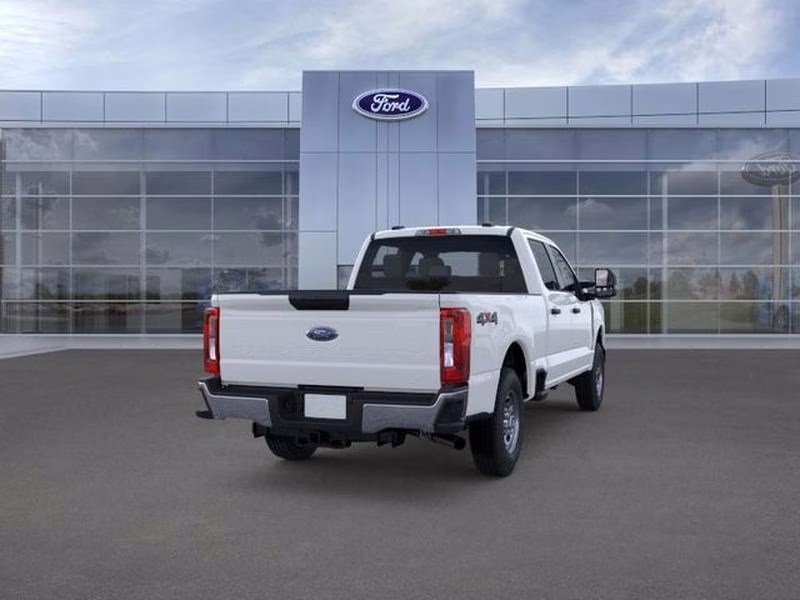 2026 Oxford White Ford Super Duty F-250 SRW XL 4X4 Truck