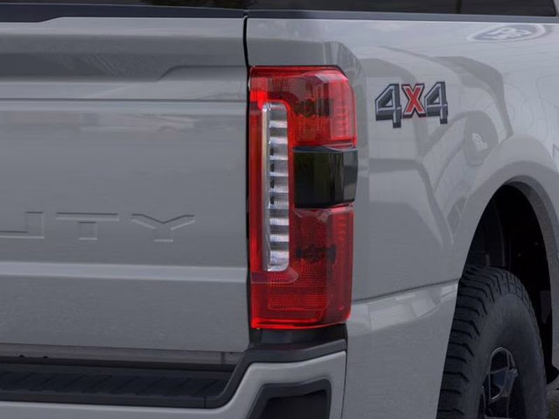 2026 Avalanche Ford Super Duty F-350 SRW XL 4X4 Truck