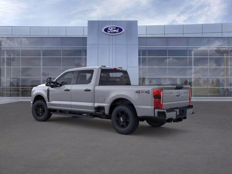 2026 Avalanche Ford Super Duty F-350 SRW XL 4X4 Truck