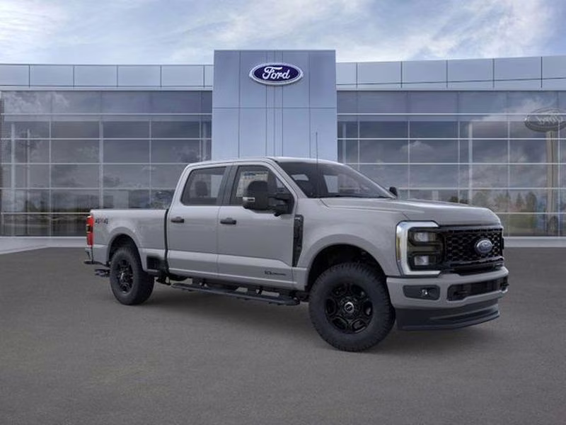 2026 Avalanche Ford Super Duty F-350 SRW XL 4X4 Truck