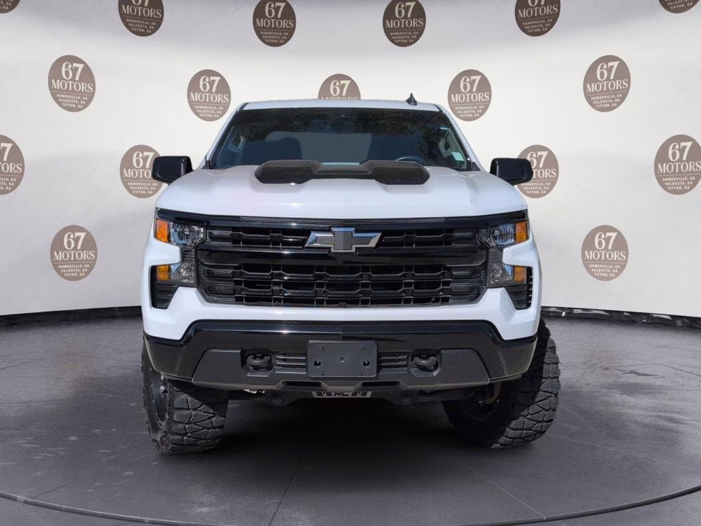 2022 Summit White Chevrolet Silverado 1500 Custom Trail Boss 4X4 Truck
