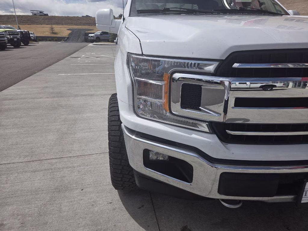 2020 White Ford F-150 XLT 4X4 Truck