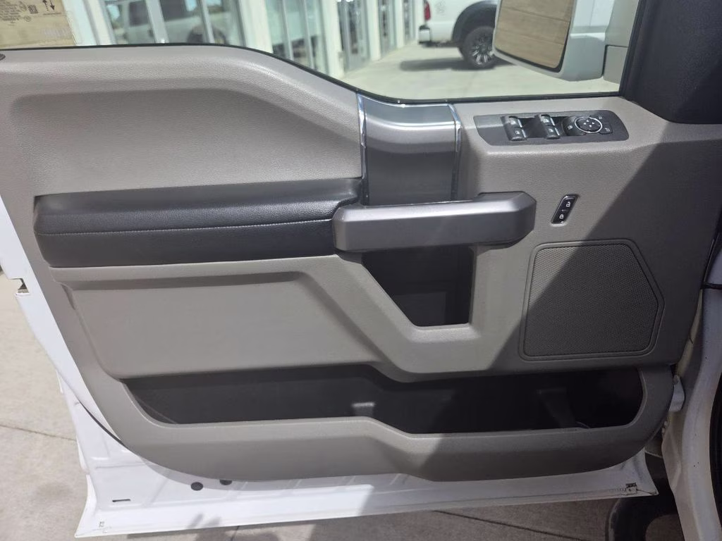 2020 White Ford F-150 XLT 4X4 Truck