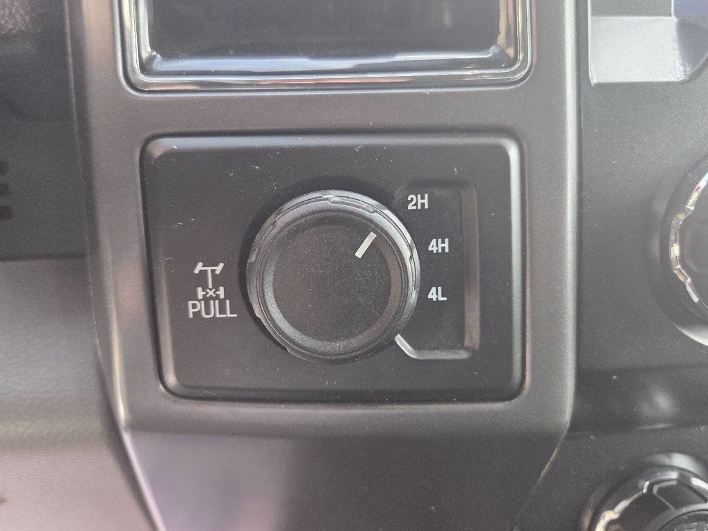 2020 White Ford F-150 XLT 4X4 Truck