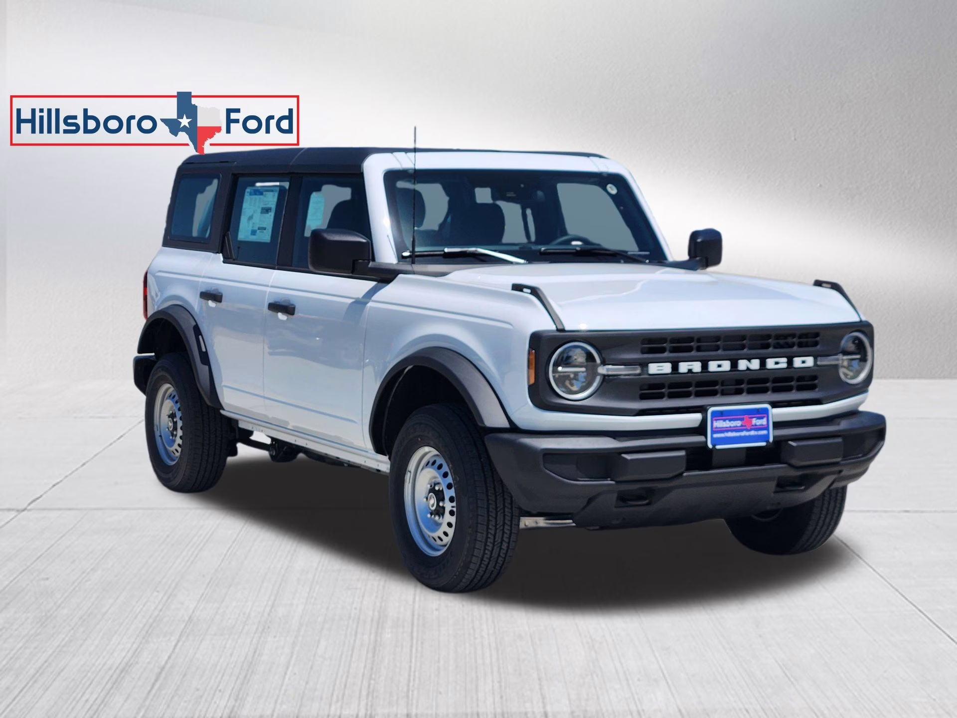 2025 Oxford White Ford Bronco Base 4X4 SUV