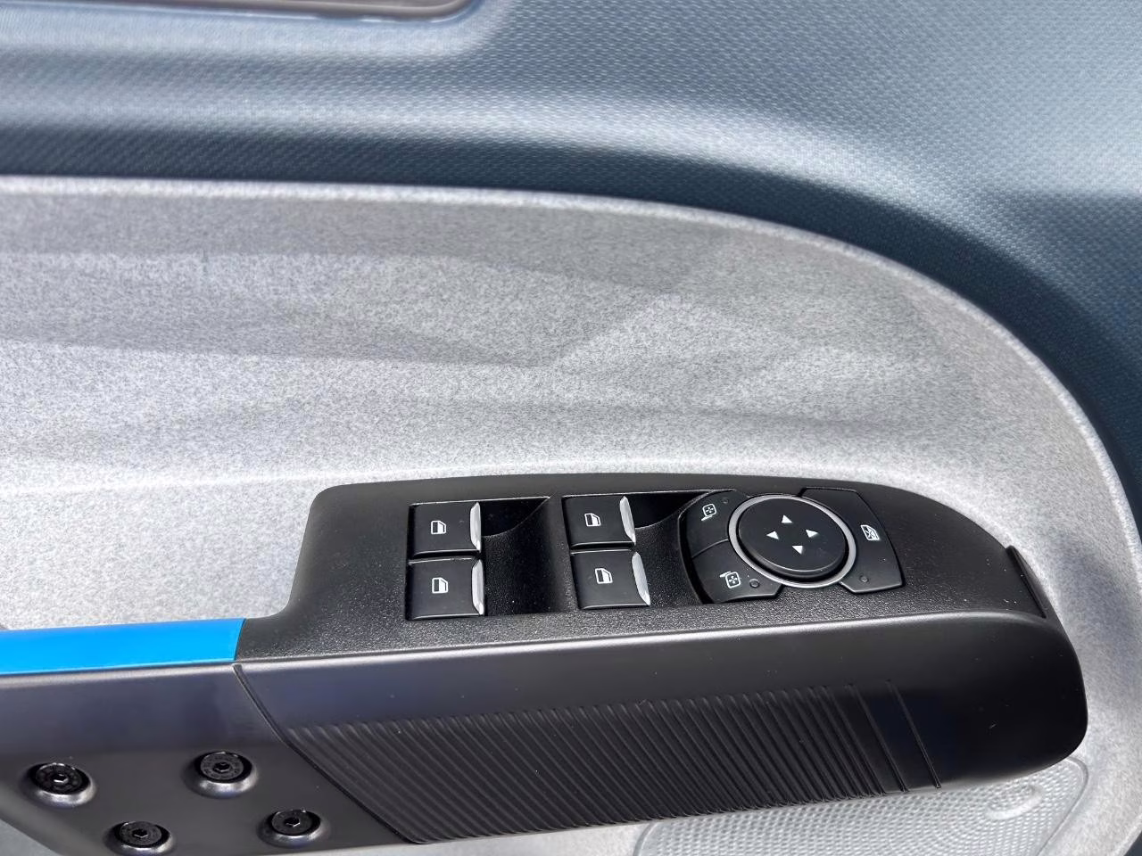 2025 Space White Metallic Ford Maverick XLT FWD Truck