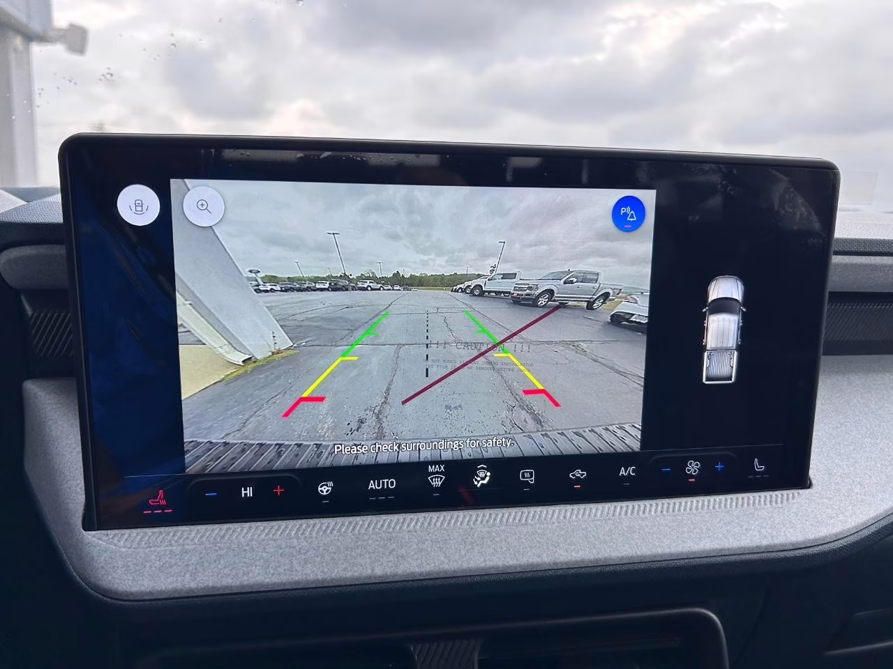 2025 Space White Metallic Ford Maverick XLT FWD Truck