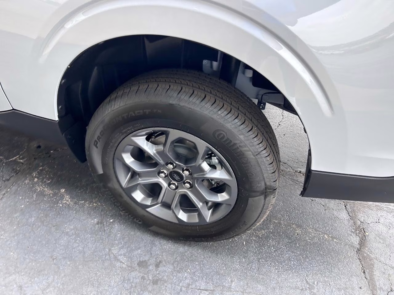 2025 Space White Metallic Ford Maverick XLT FWD Truck