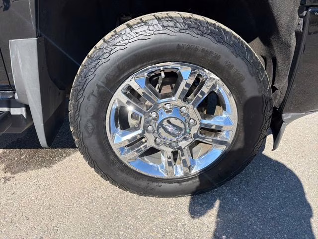 2019 Black Chevrolet Silverado 2500HD High Country 4X4 Truck