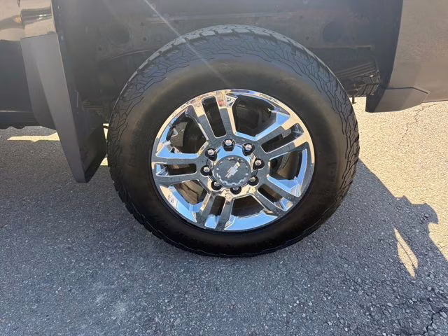 2019 Black Chevrolet Silverado 2500HD High Country 4X4 Truck