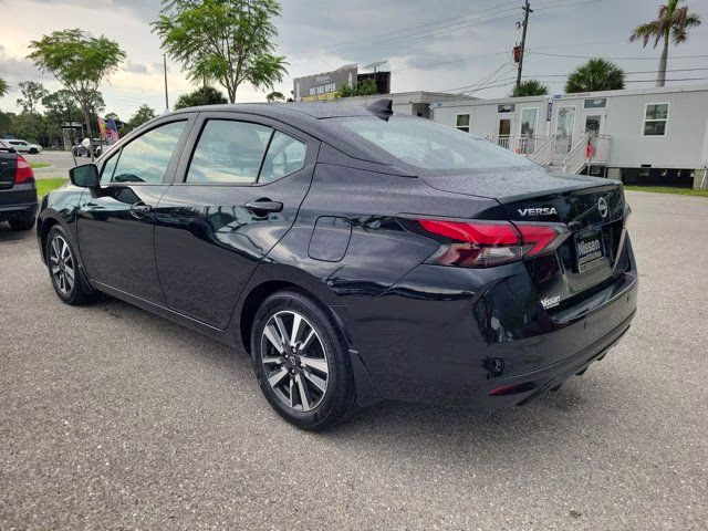 2025 Super Black Metallic Nissan Versa 1.6 SV FWD Sedan