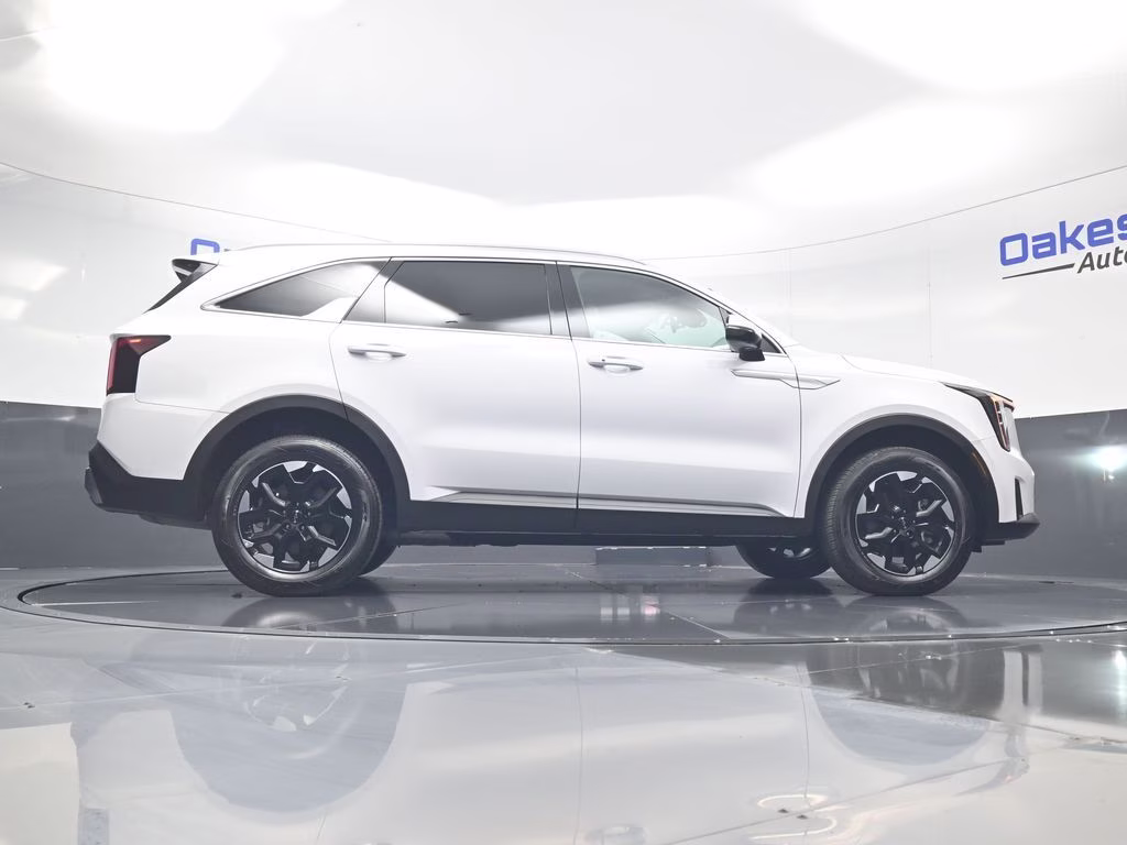2026 Glacial White Pearl Kia Sorento S AWD SUV