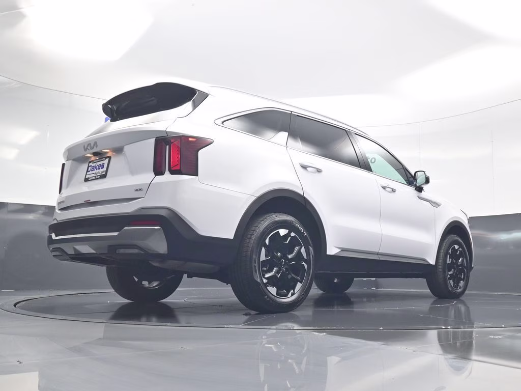 2026 Glacial White Pearl Kia Sorento S AWD SUV