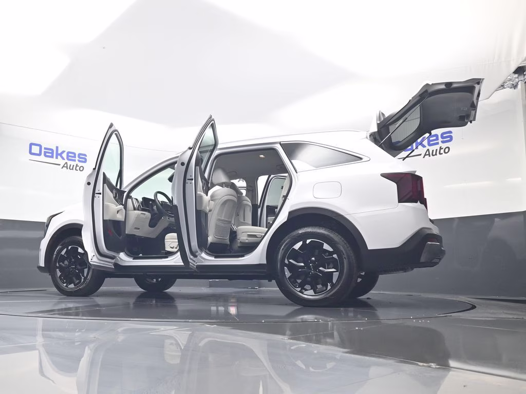 2026 Glacial White Pearl Kia Sorento S AWD SUV