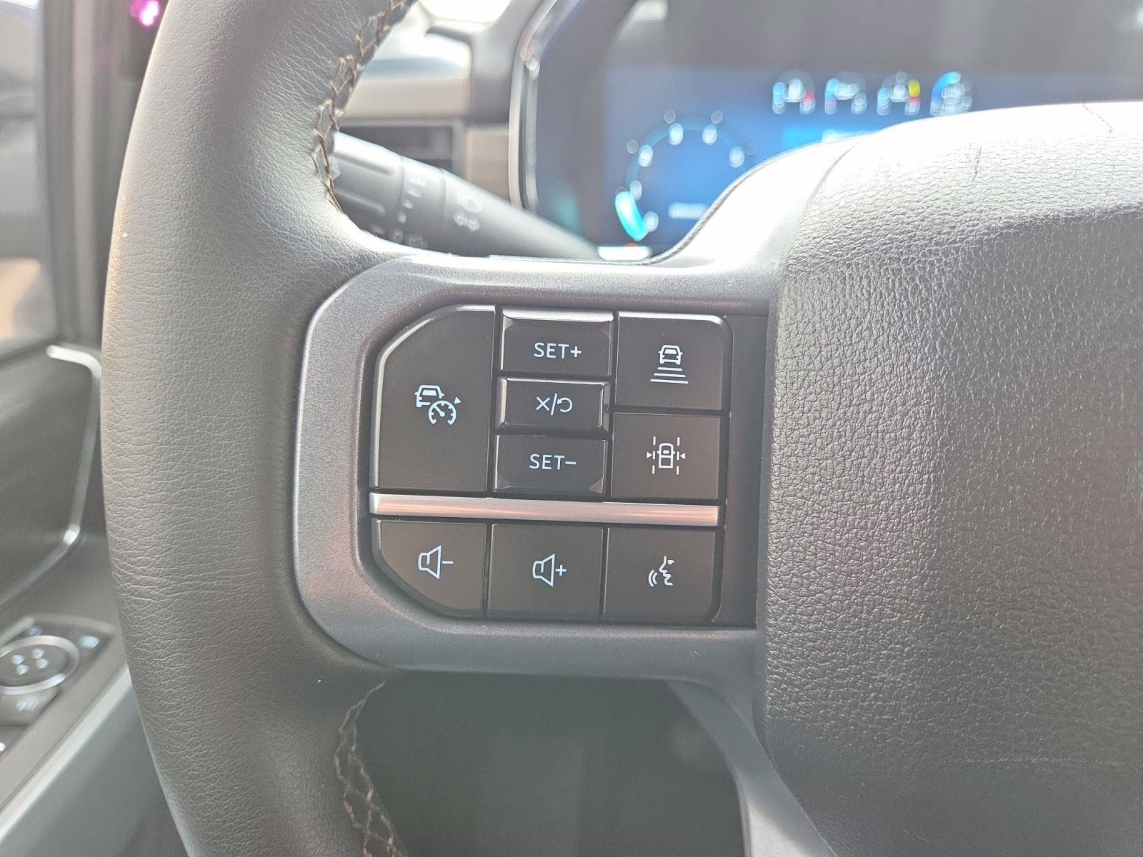 2025 Atlas Blue Ford F-150 LARIAT 4X4 Truck