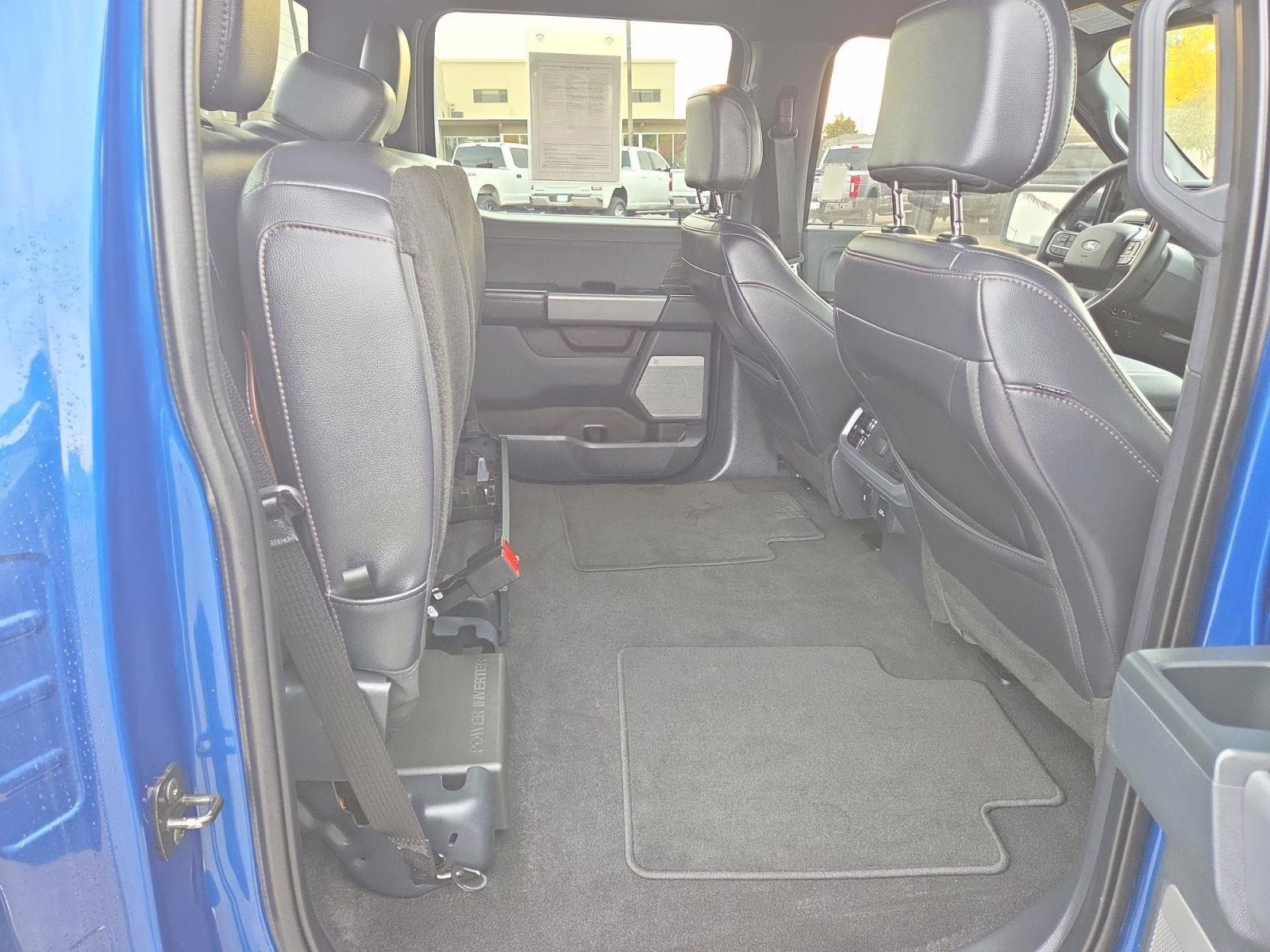 2025 Atlas Blue Ford F-150 LARIAT 4X4 Truck