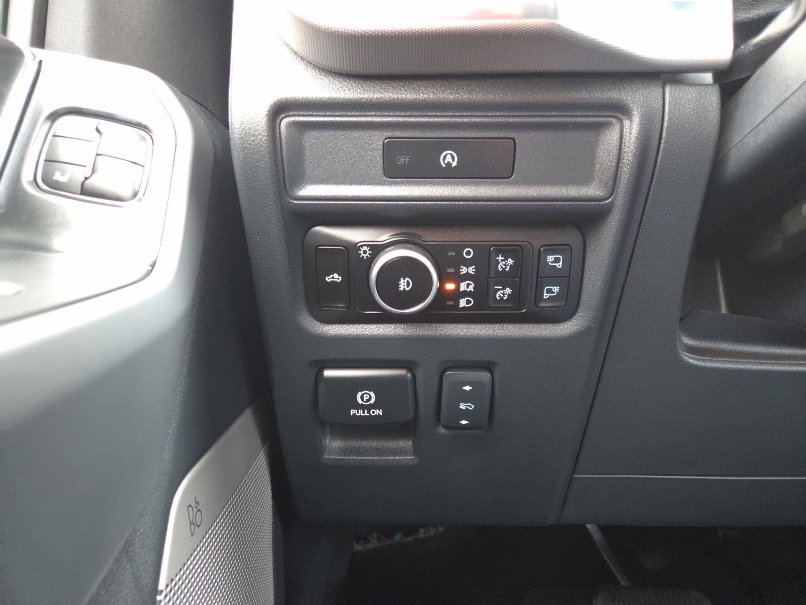 2025 Atlas Blue Ford F-150 LARIAT 4X4 Truck