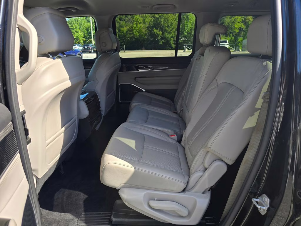 2022 Diamond Black Crystal Pearlcoat Jeep Wagoneer Series II 4X4 SUV