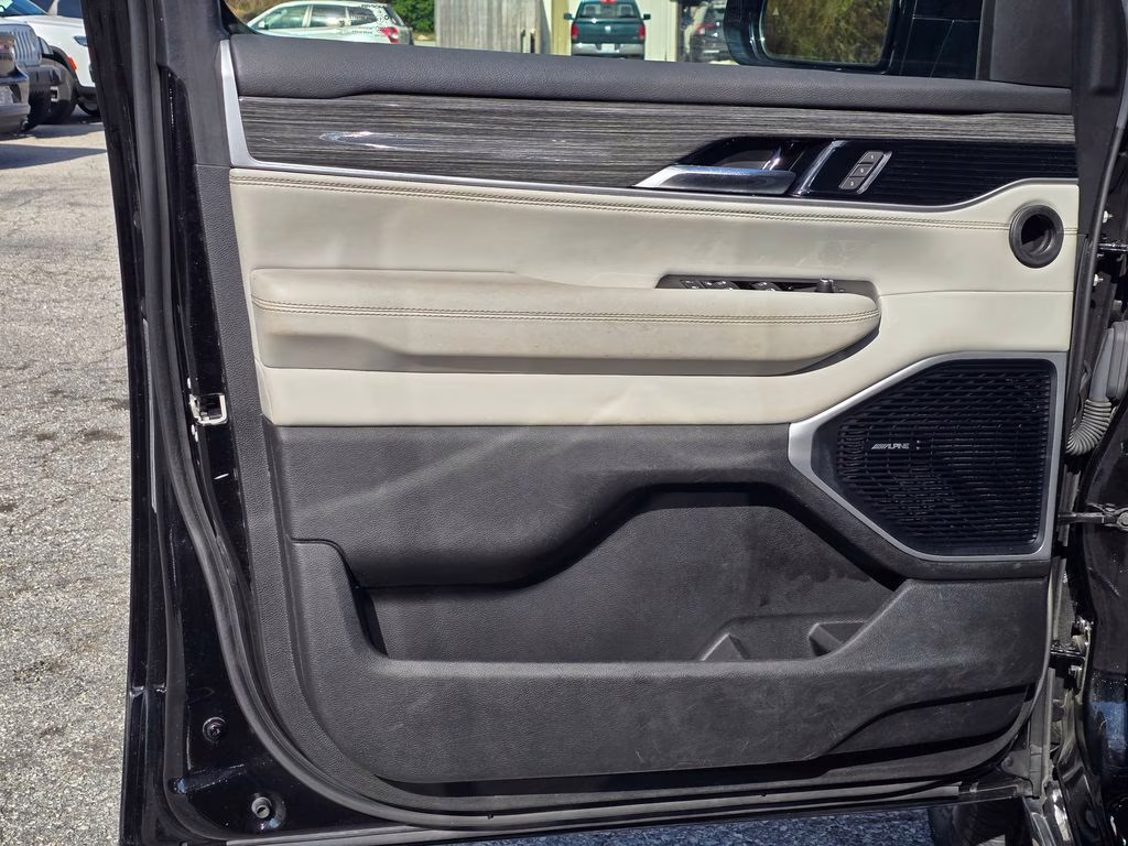 2022 Diamond Black Crystal Pearlcoat Jeep Wagoneer Series II 4X4 SUV