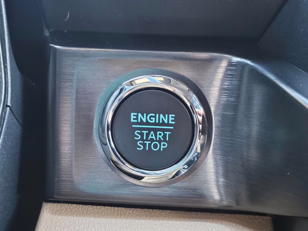 2026 Agate Black Metallic Ford Super Duty F-350 SRW Lariat 4X4 Truck