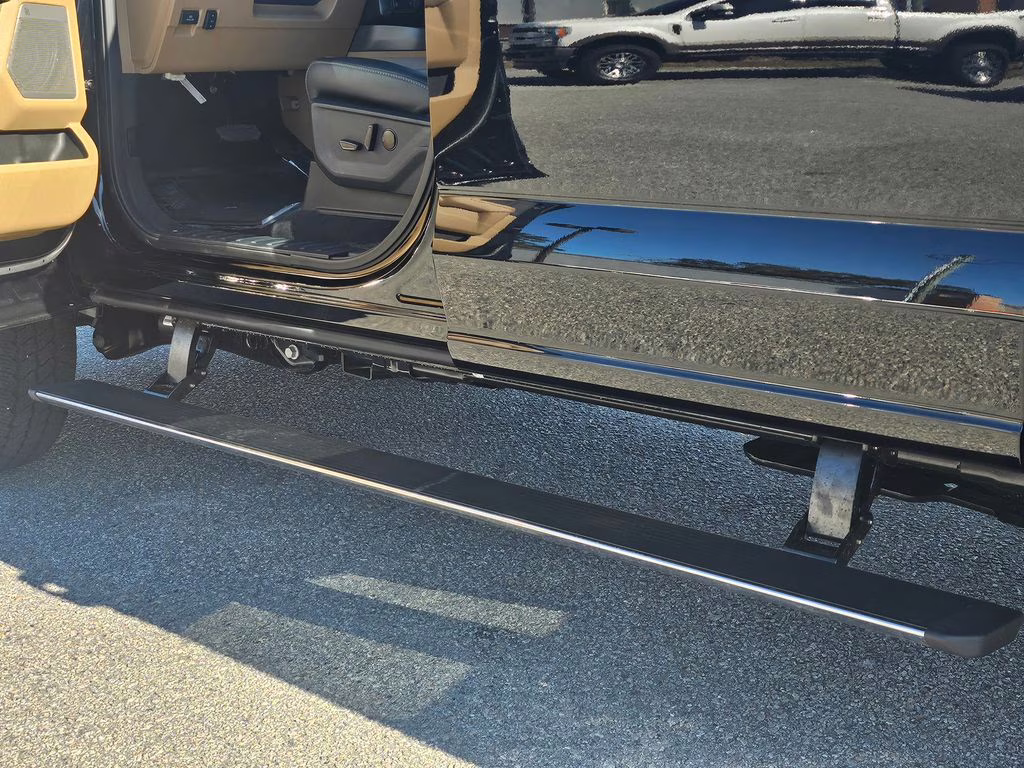 2026 Agate Black Metallic Ford Super Duty F-350 SRW Lariat 4X4 Truck