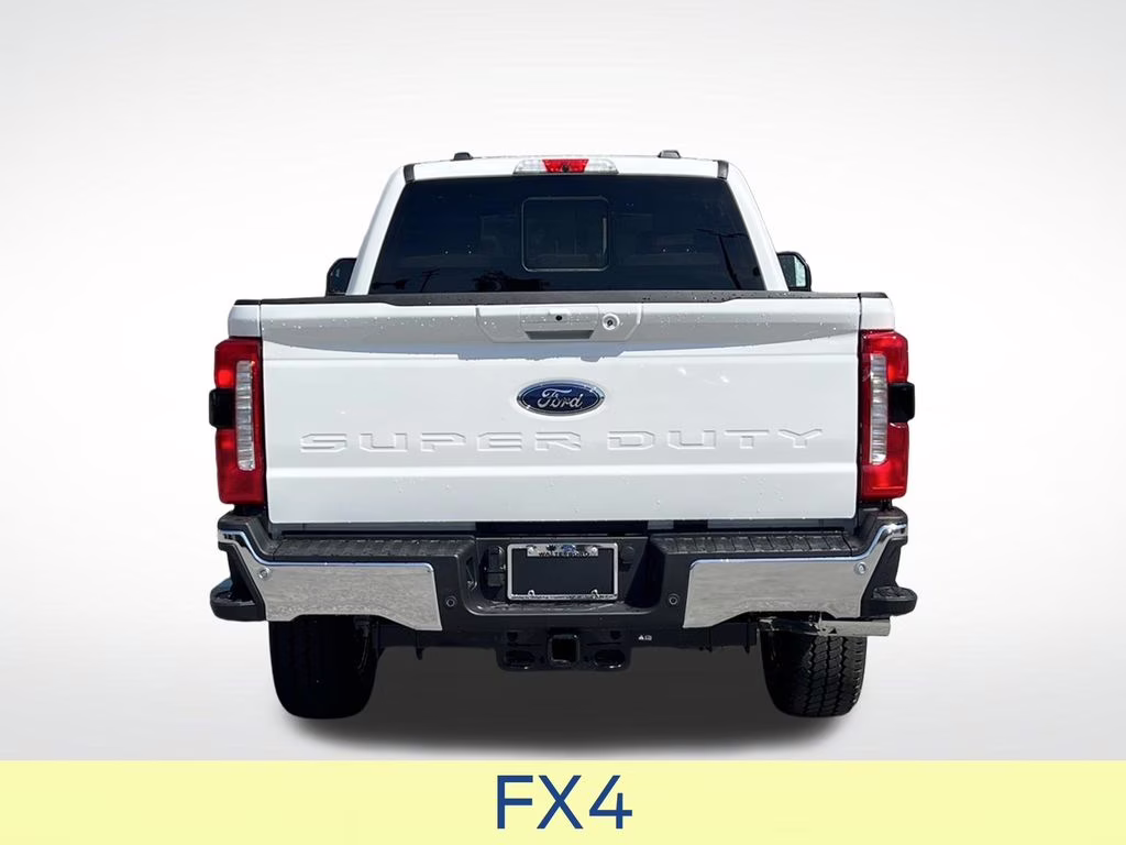 2025 Star White Metallic Tri-Coat Ford Super Duty F-350 SRW Lariat 4X4 Truck
