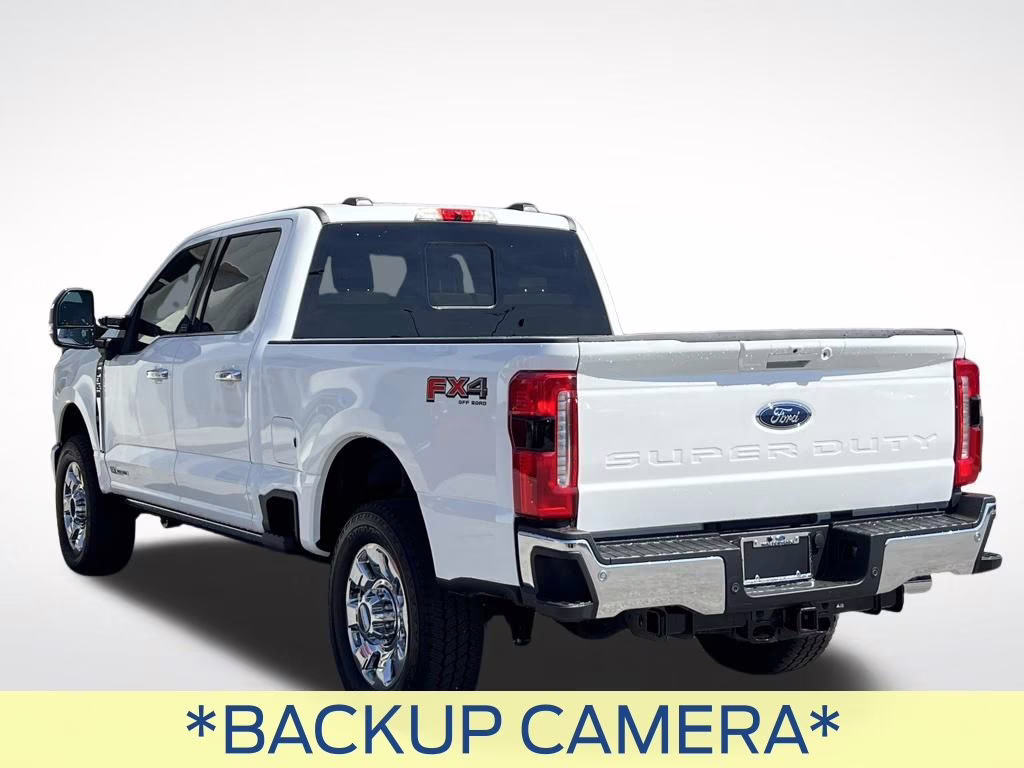 2025 Star White Metallic Tri-Coat Ford Super Duty F-350 SRW Lariat 4X4 Truck