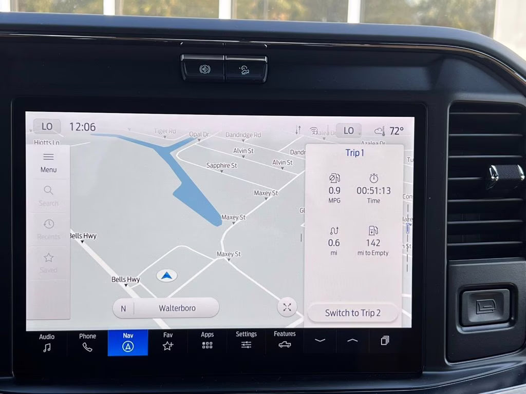 2025 Star White Metallic Tri-Coat Ford Super Duty F-350 SRW Lariat 4X4 Truck