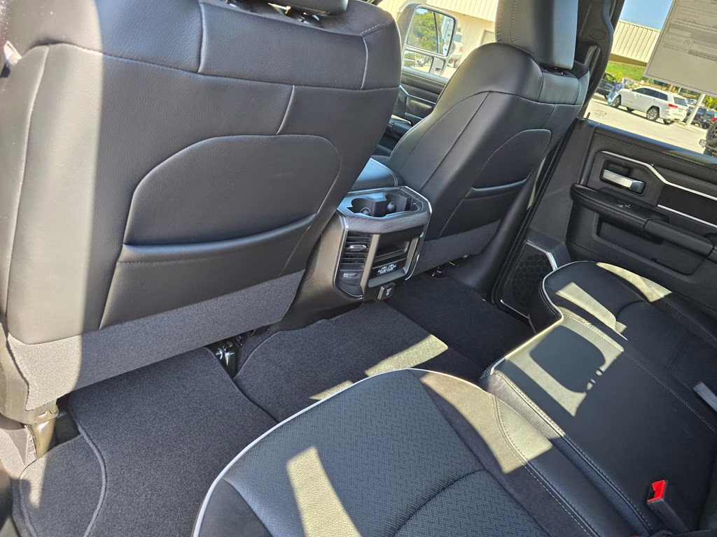 2026 Diamond Black Crystal Pearlcoat Ram 2500 Laramie 4X4 Truck