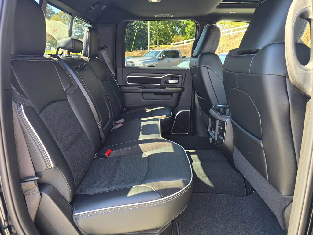 2026 Diamond Black Crystal Pearlcoat Ram 2500 Laramie 4X4 Truck