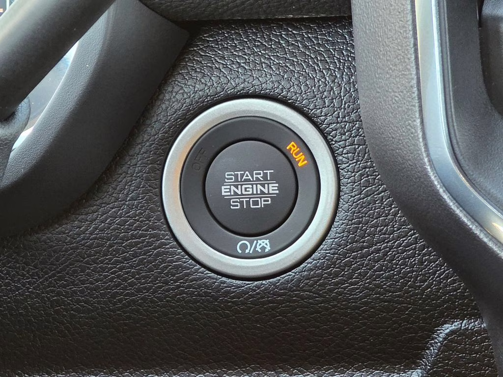 2026 Diamond Black Crystal Pearlcoat Ram 2500 Laramie 4X4 Truck