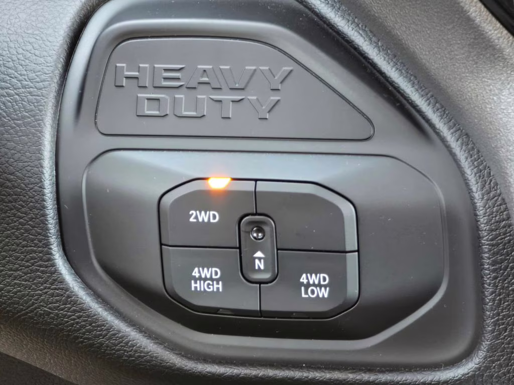 2026 Diamond Black Crystal Pearlcoat Ram 2500 Laramie 4X4 Truck