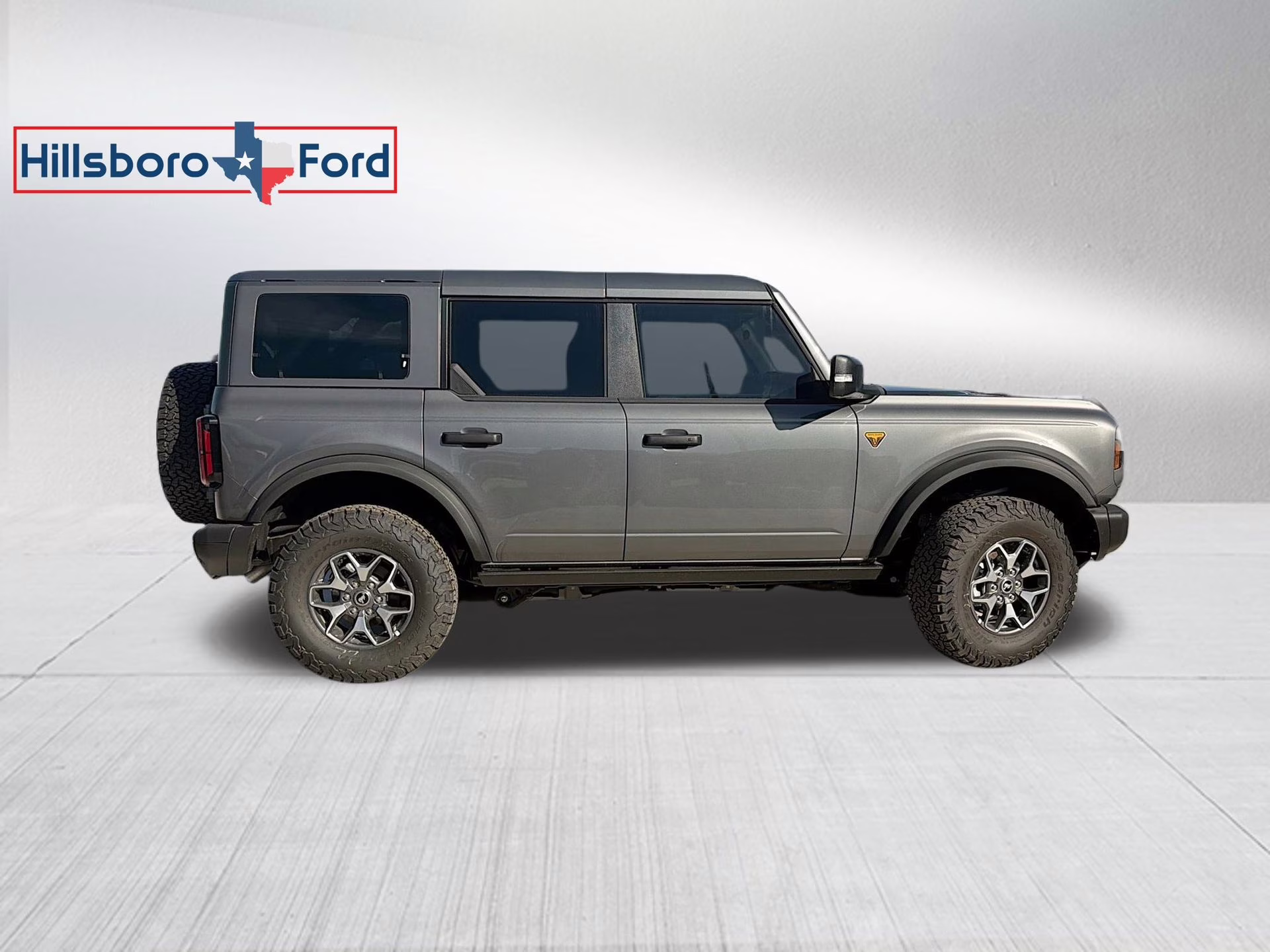 2025 Carbonized Gray Metallic Ford Bronco Badlands 4X4 SUV