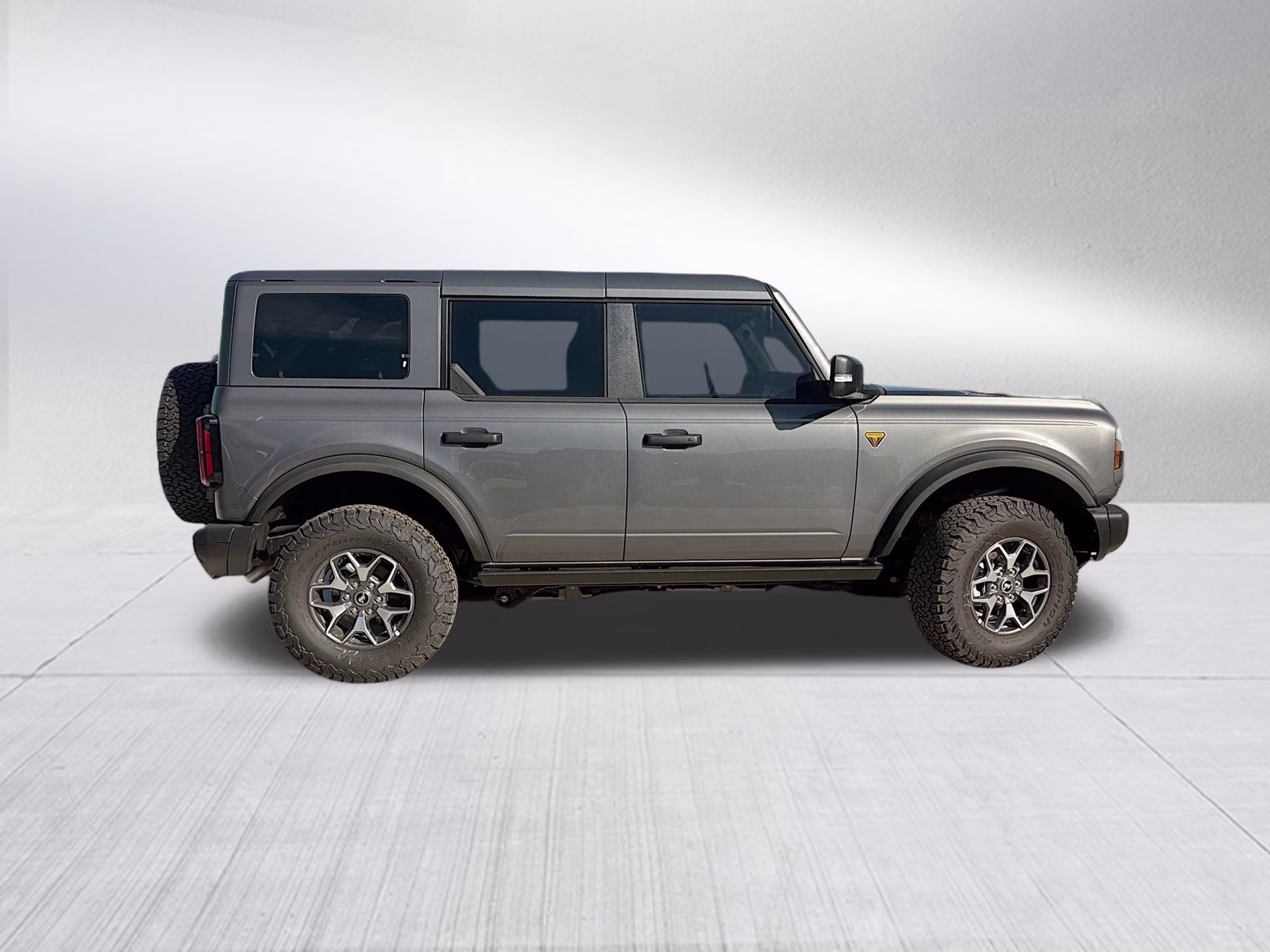 2025 Carbonized Gray Metallic Ford Bronco Badlands 4X4 SUV