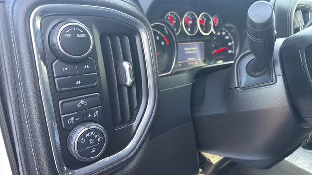 2020 Summit White Chevrolet Silverado 2500HD LT 4X4 Truck