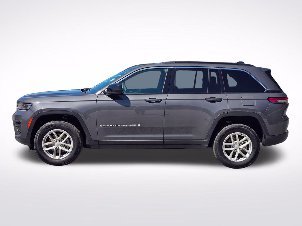 2025 Baltic Gray Metallic Clearcoat Jeep Grand Cherokee Laredo X 4X4 SUV
