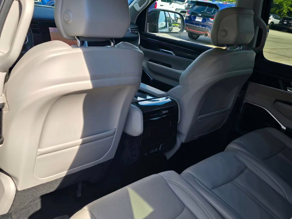 2022 Diamond Black Crystal Pearlcoat Jeep Wagoneer Series II 4X4 SUV