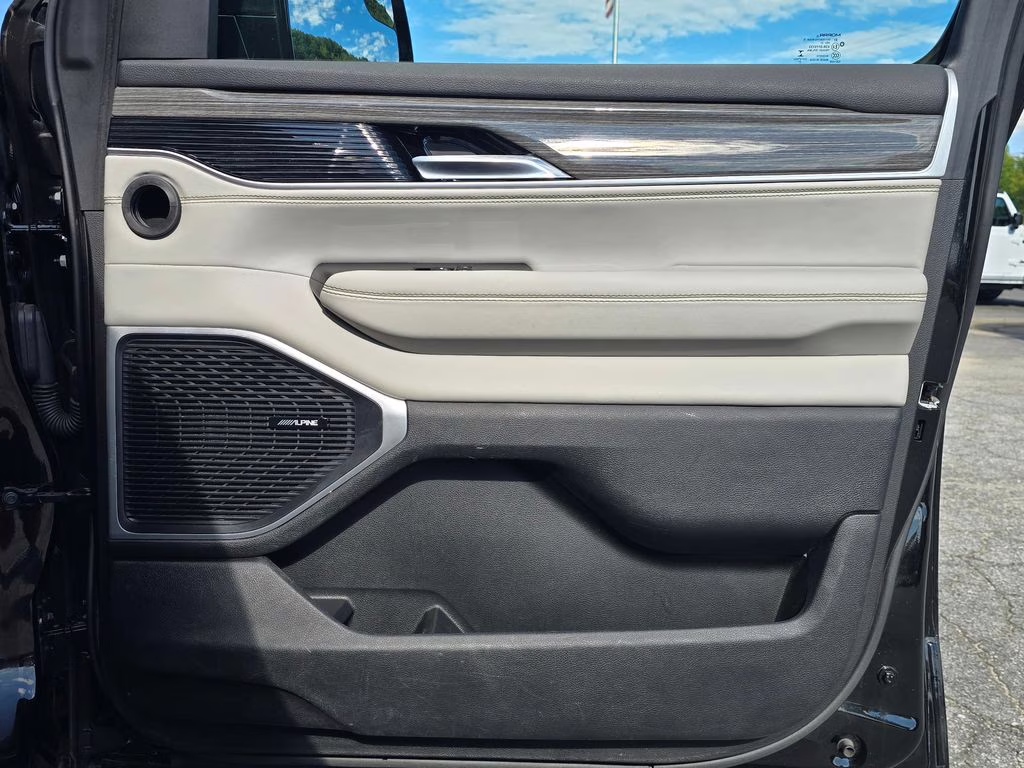 2022 Diamond Black Crystal Pearlcoat Jeep Wagoneer Series II 4X4 SUV