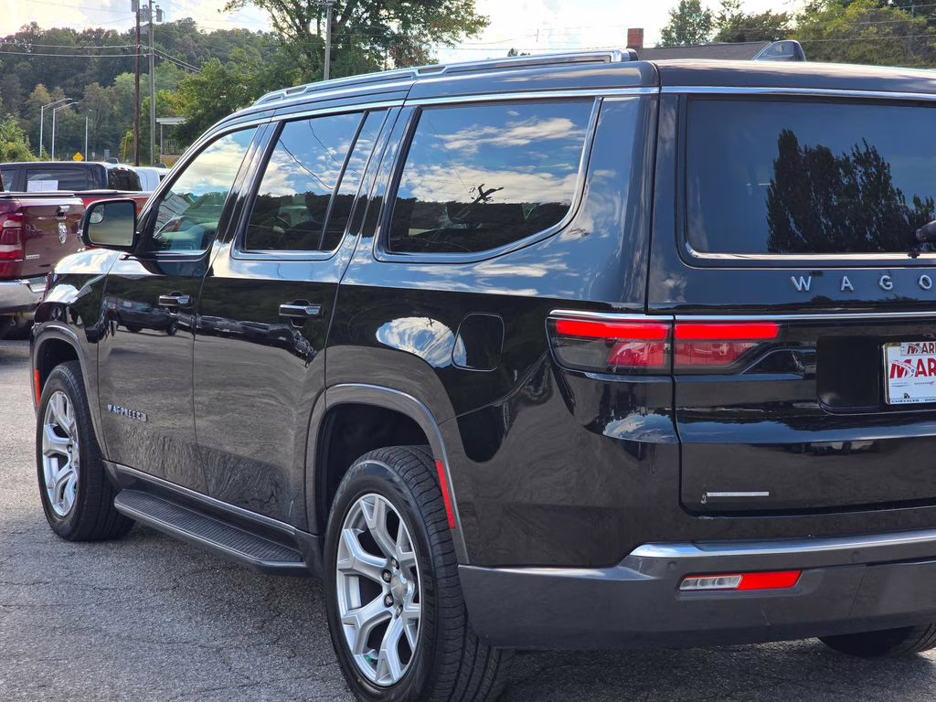 2022 Diamond Black Crystal Pearlcoat Jeep Wagoneer Series II 4X4 SUV