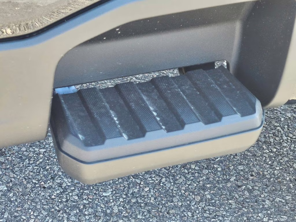 2026 Agate Black Metallic Ford Super Duty F-350 SRW Lariat 4X4 Truck