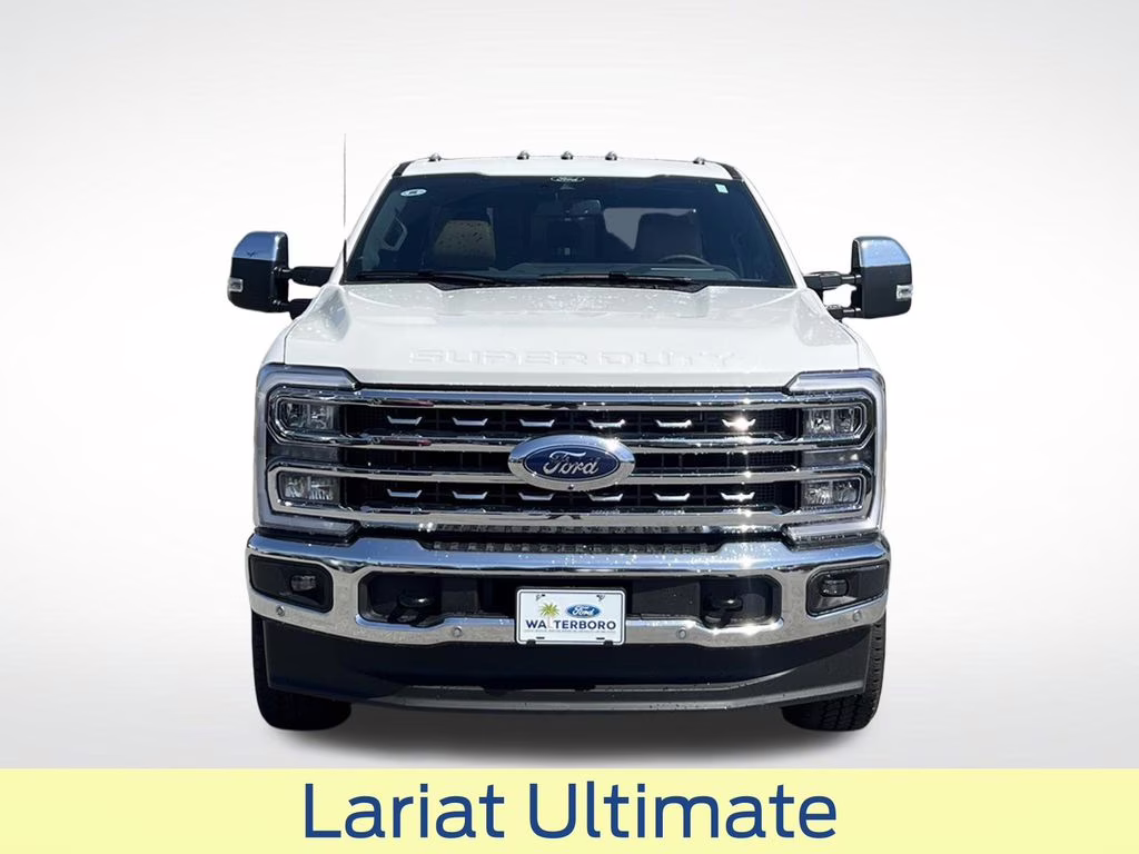 2025 Star White Metallic Tri-Coat Ford Super Duty F-350 SRW Lariat 4X4 Truck