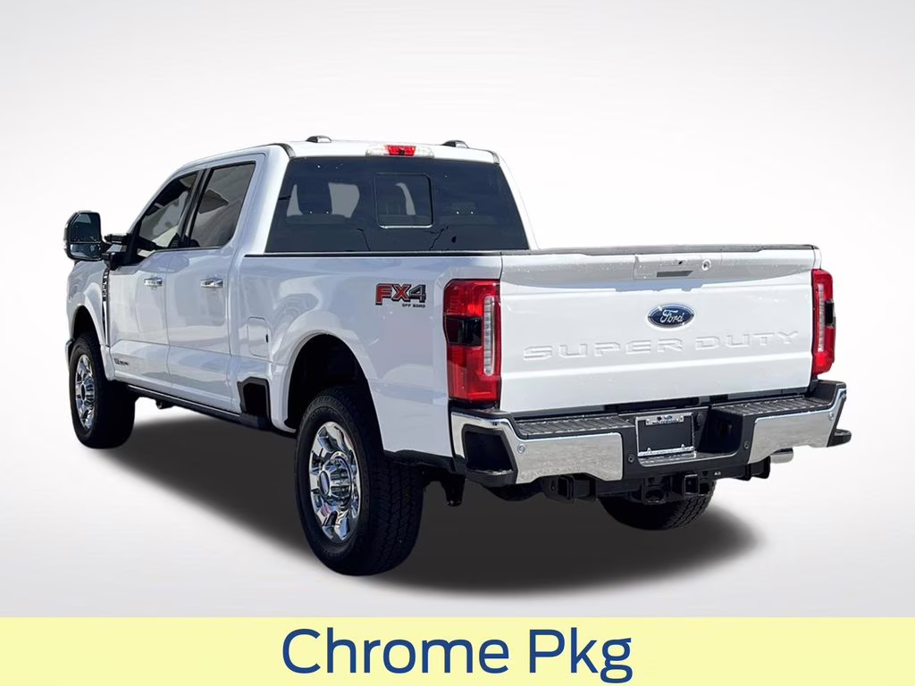 2025 Star White Metallic Tri-Coat Ford Super Duty F-350 SRW Lariat 4X4 Truck