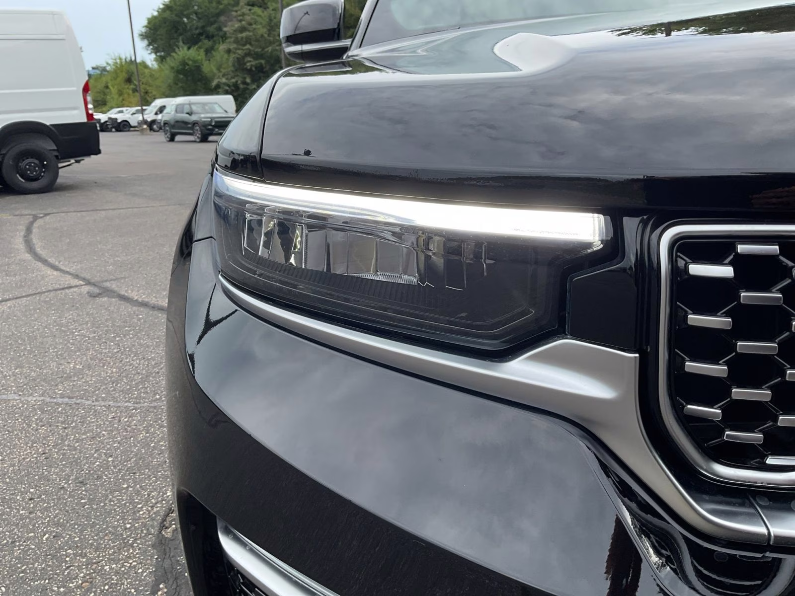 2024 Diamond Black Crystal Pearlcoat Jeep Grand Cherokee Summit 4xe 4X4 SUV