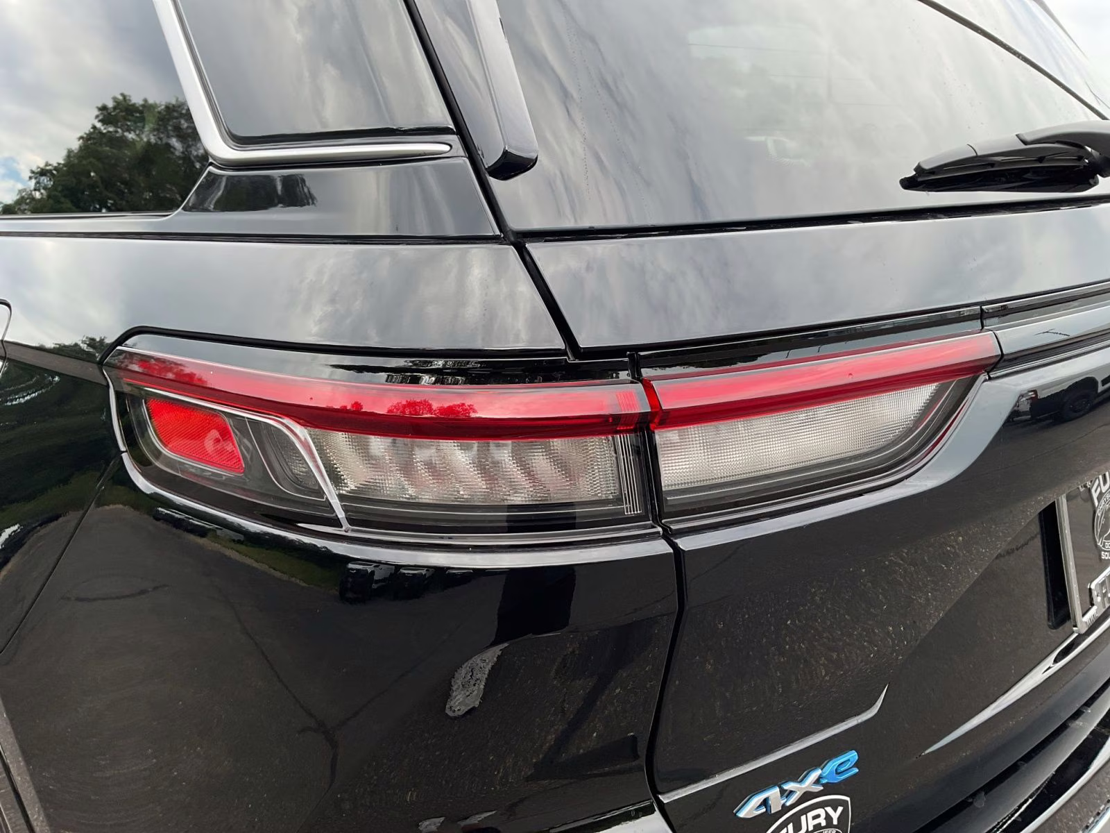 2024 Diamond Black Crystal Pearlcoat Jeep Grand Cherokee Summit 4xe 4X4 SUV